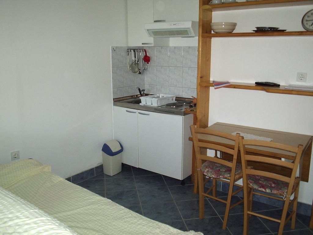 Apartments Holiday Λομπάρδα Δωμάτιο φωτογραφία