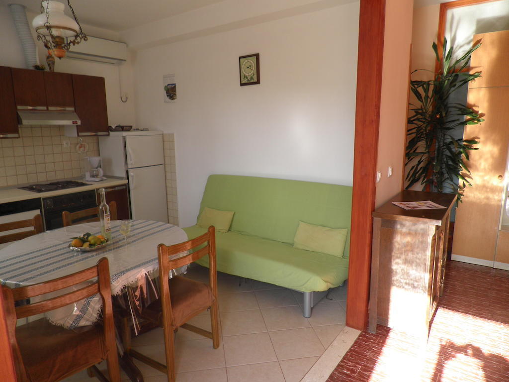 Apartments Holiday Λομπάρδα Δωμάτιο φωτογραφία