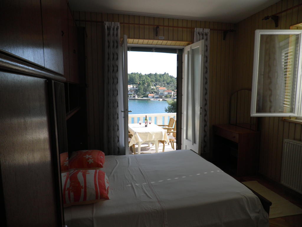 Apartments Holiday Λομπάρδα Δωμάτιο φωτογραφία