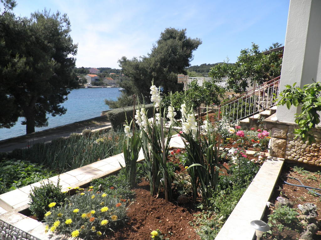 Apartments Holiday Λομπάρδα Εξωτερικό φωτογραφία