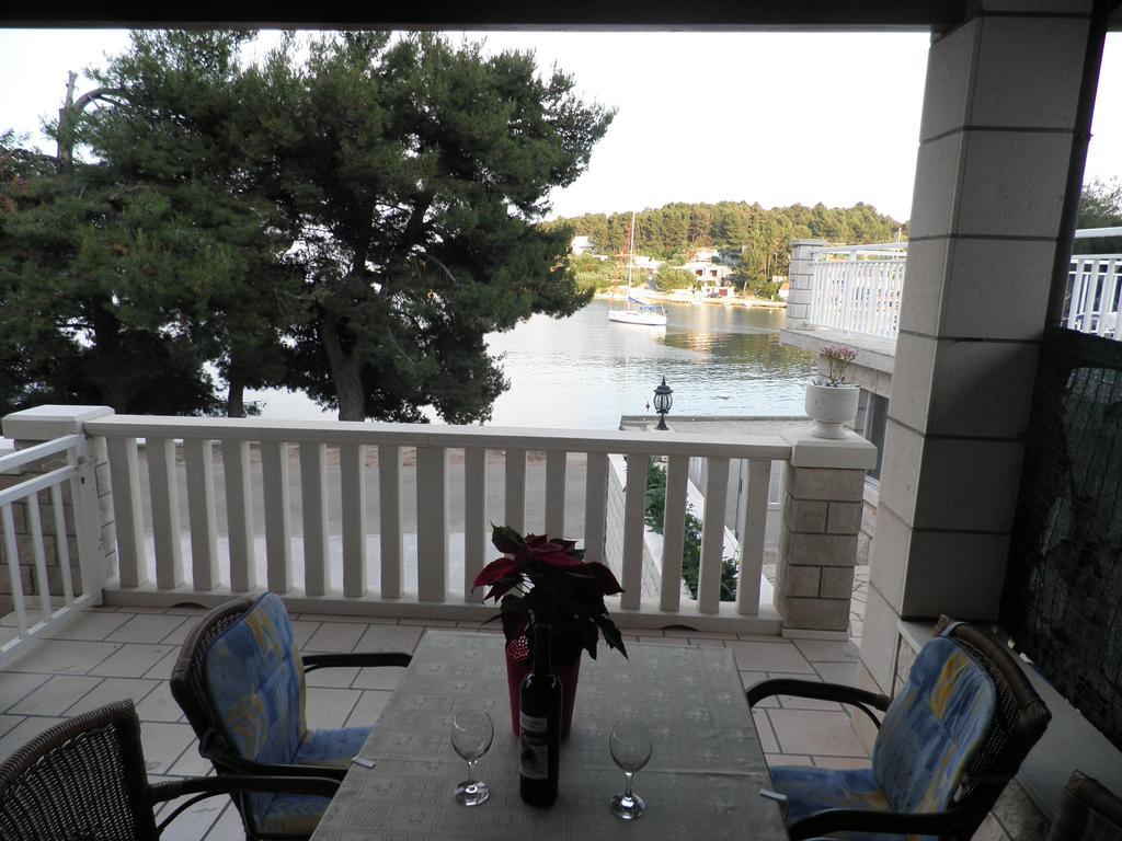 Apartments Holiday Λομπάρδα Εξωτερικό φωτογραφία